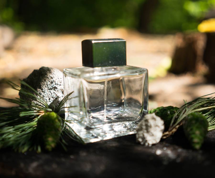 How to Choose the Perfect Perfume for Every Season
